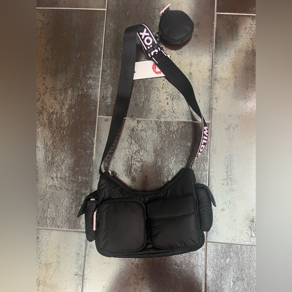 NWT WILDFOX Nylon Crossbody Multifunction Logo Bag Black